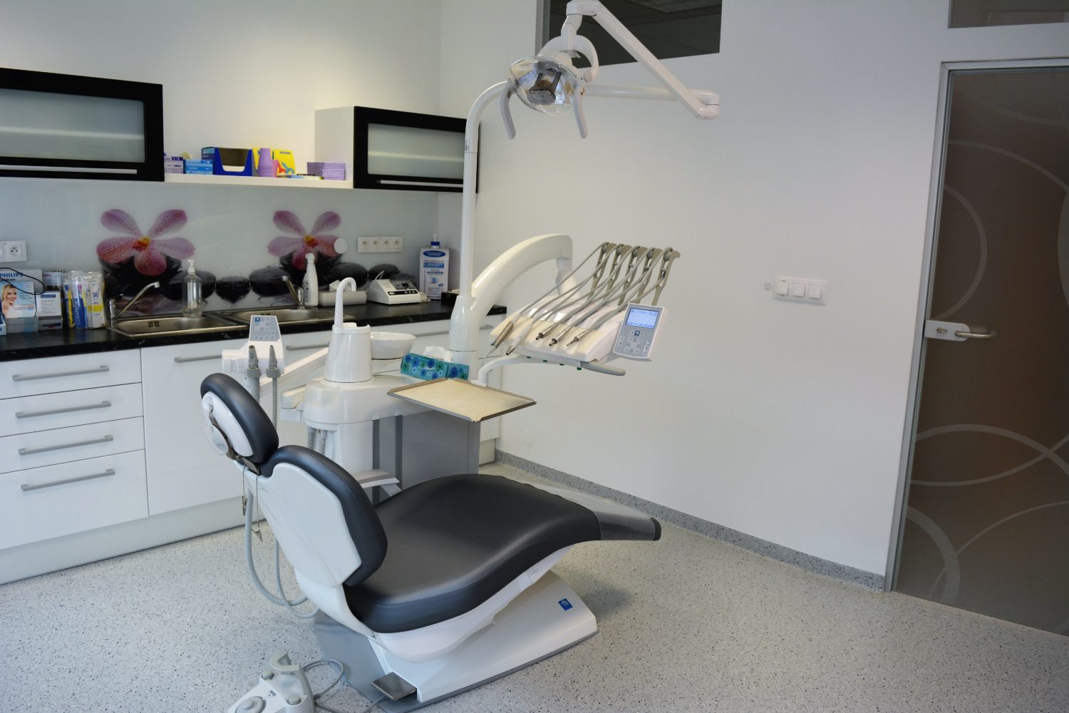 Ambulancia GADENT s dentálnym kreslom a vybavením